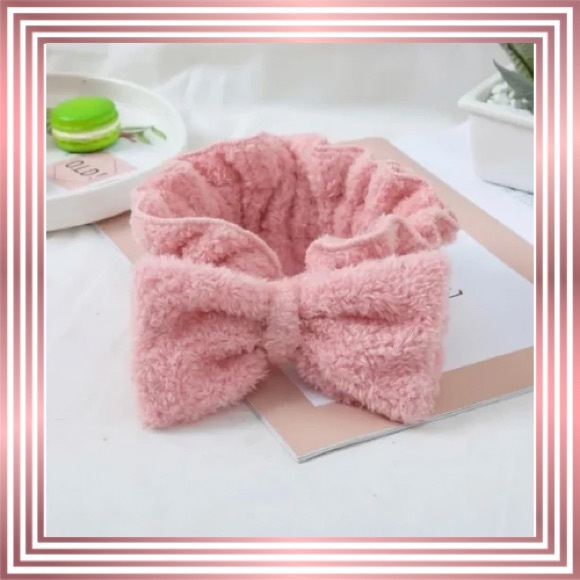 Elastic Flannel Headband 🎀 for Face Washing or to Apply Makeup - Picture 1 of 1
